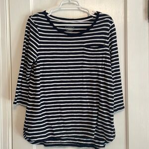 Chico’s The Ultimate Tee size 1/M